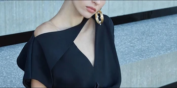 2021 Нова мода Писта За жени Летни вечерни костюми Черна Лък Блуза с къс ръкав + Висока талия в клетка от две части Пола Комплект